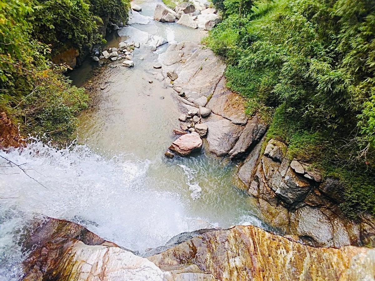 Hotel Nam Ly Retreat Ha Giang Esterno foto